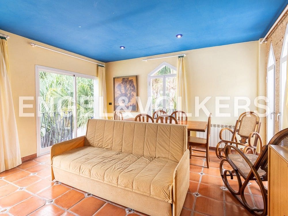 4 bedroom Finca/Country House for sale in Castello de la Plana with pool garage - € 625,000 (Ref: 8239275)