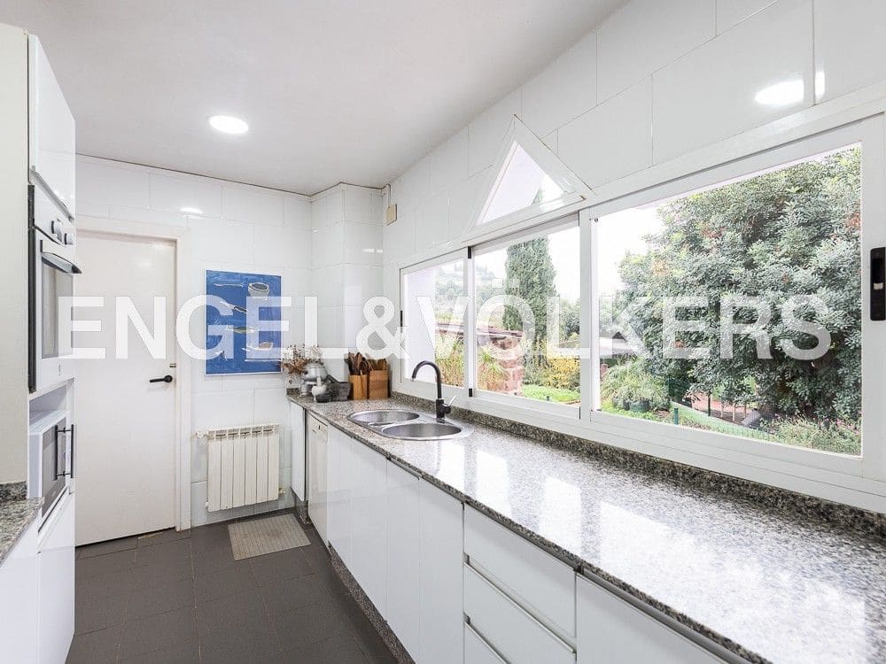 4 bedroom Finca/Country House for sale in Castello de la Plana with pool garage - € 625,000 (Ref: 8239275)