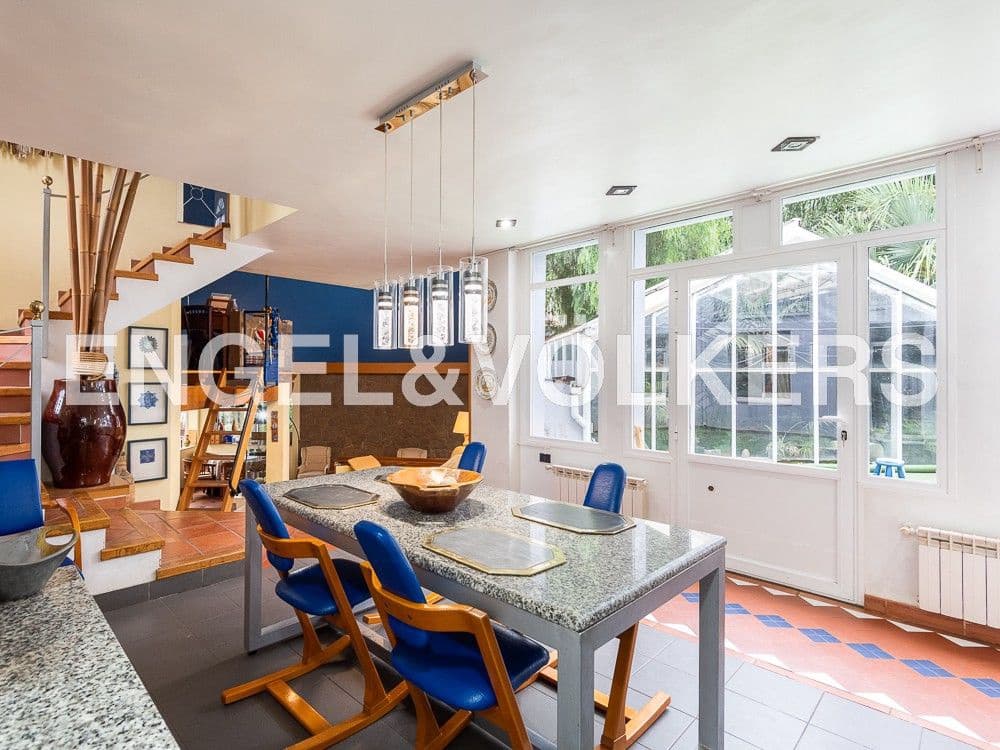 4 bedroom Finca/Country House for sale in Castello de la Plana with pool garage - € 625,000 (Ref: 8239275)