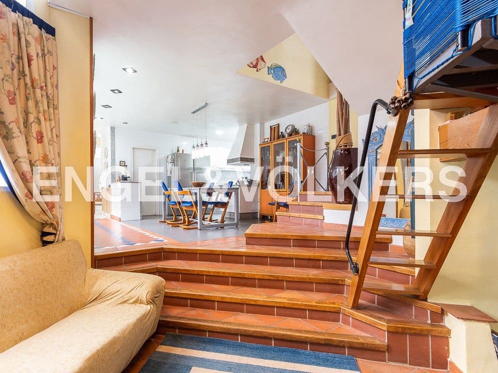 4 bedroom Finca/Country House for sale in Castello de la Plana with pool garage - € 625,000 (Ref: 8239275)