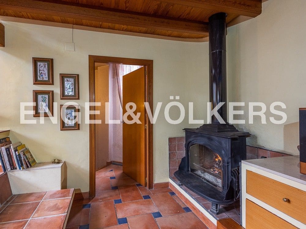 4 bedroom Finca/Country House for sale in Castello de la Plana with pool garage - € 625,000 (Ref: 8239275)