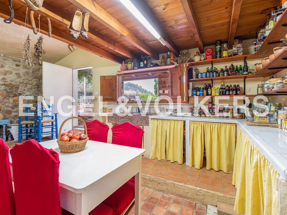 4 bedroom Finca/Country House for sale in Castello de la Plana with pool garage - € 625,000 (Ref: 8239275)
