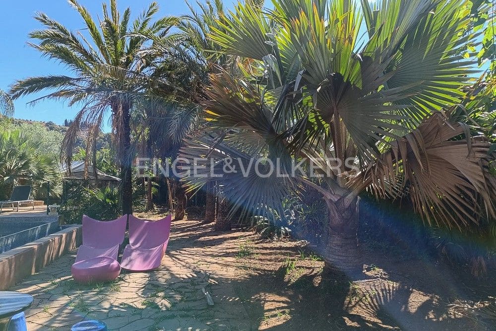 4 bedroom Finca/Country House for sale in Castello de la Plana with pool garage - € 625,000 (Ref: 8239275)