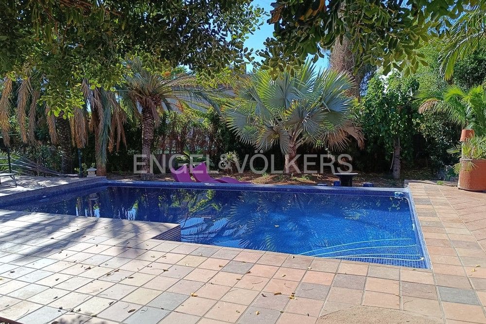 4 bedroom Finca/Country House for sale in Castello de la Plana with pool garage - € 625,000 (Ref: 8239275)