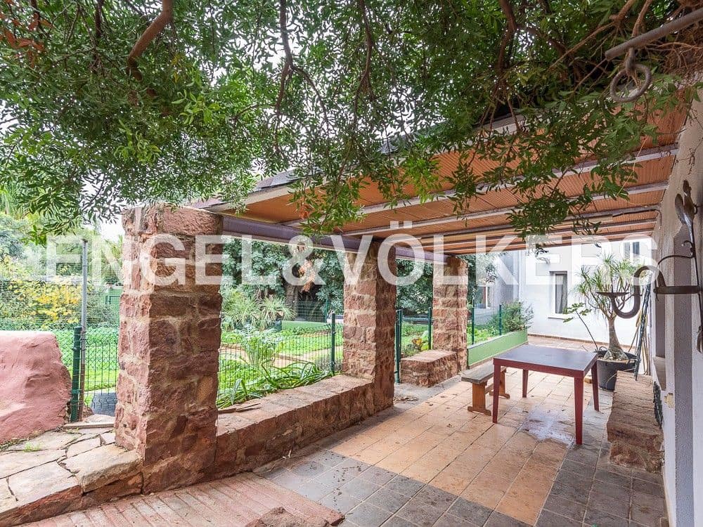 4 bedroom Finca/Country House for sale in Castello de la Plana with pool garage - € 625,000 (Ref: 8239275)
