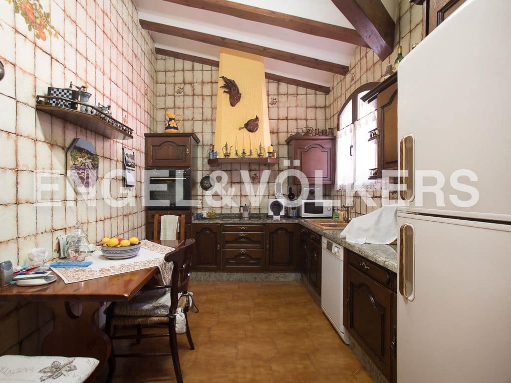 5 bedroom Villa for sale in Beniarjo with pool garage - € 699,000 (Ref: 8239276)