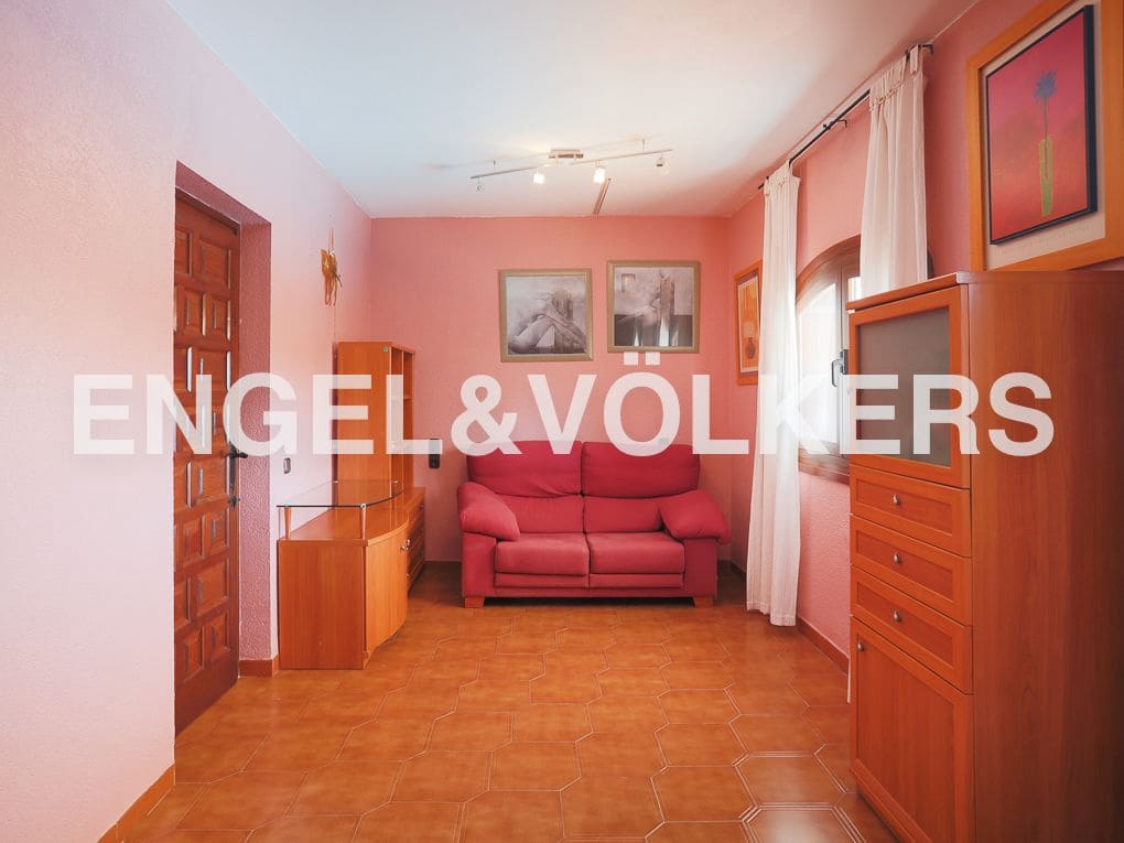 5 bedroom Villa for sale in Beniarjo with pool garage - € 699,000 (Ref: 8239276)