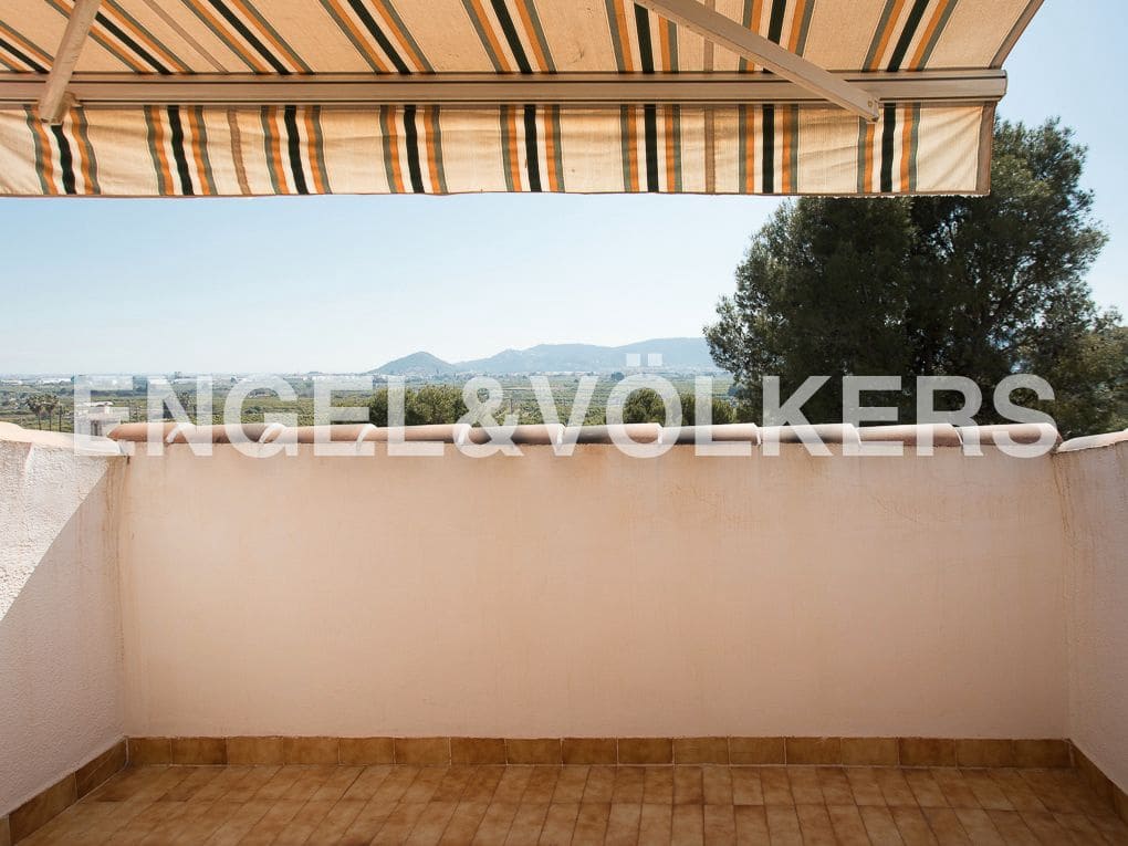 5 bedroom Villa for sale in Beniarjo with pool garage - € 699,000 (Ref: 8239276)