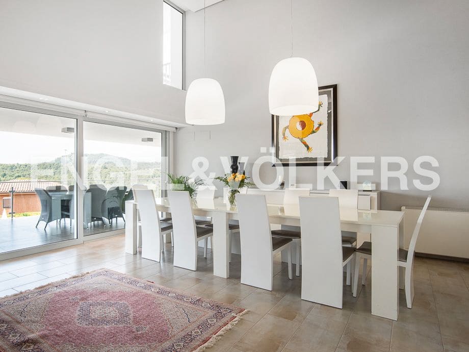 6 bedroom Villa for sale in Borriol with pool garage - € 2,200,000 (Ref: 8239282)