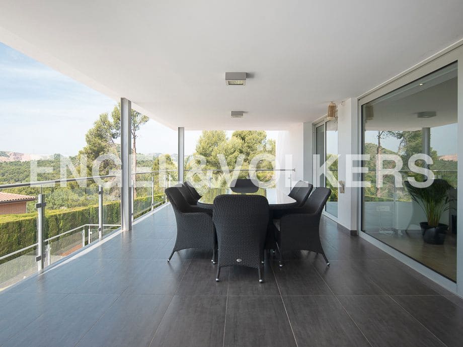 6 bedroom Villa for sale in Borriol with pool garage - € 2,200,000 (Ref: 8239282)