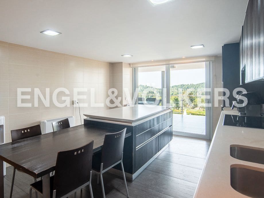 6 bedroom Villa for sale in Borriol with pool garage - € 2,200,000 (Ref: 8239282)