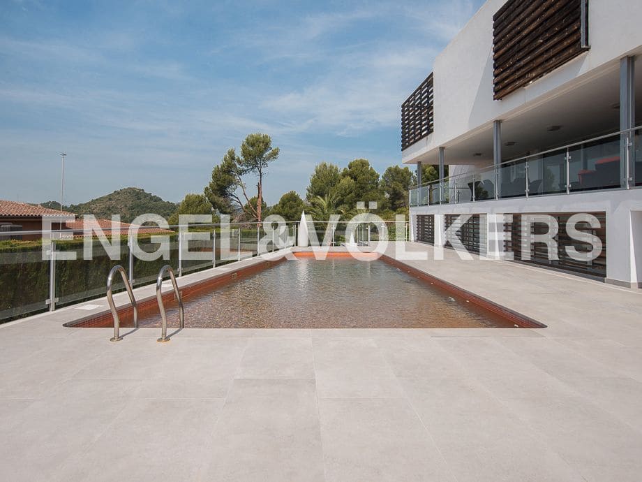 6 bedroom Villa for sale in Borriol with pool garage - € 2,200,000 (Ref: 8239282)