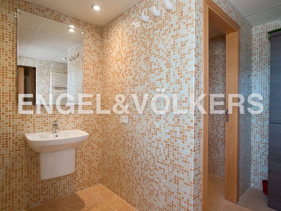 6 bedroom Villa for sale in Borriol with pool garage - € 2,200,000 (Ref: 8239282)