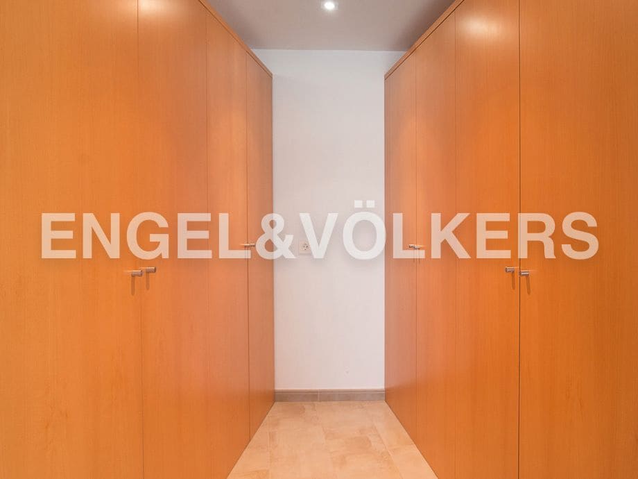 6 bedroom Villa for sale in Borriol with pool garage - € 2,200,000 (Ref: 8239282)