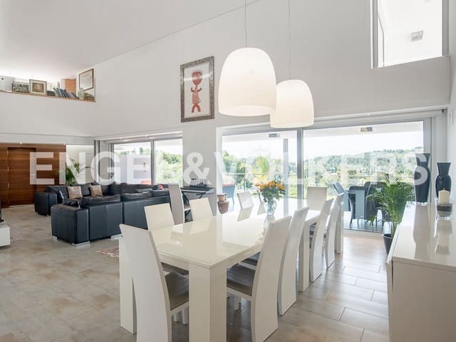 6 bedroom Villa for sale in Borriol with pool garage - € 2,200,000 (Ref: 8239282)