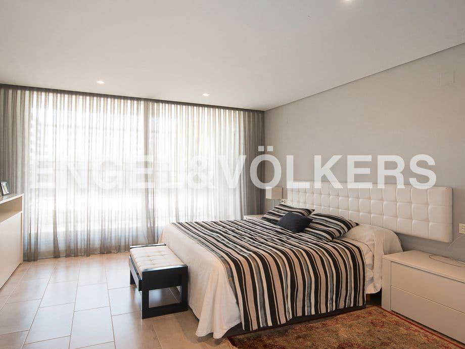 6 bedroom Villa for sale in Borriol with pool garage - € 2,200,000 (Ref: 8239282)