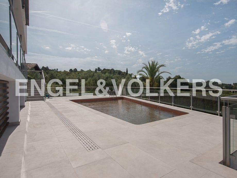 6 bedroom Villa for sale in Borriol with pool garage - € 2,200,000 (Ref: 8239282)
