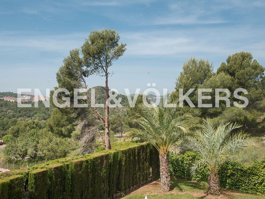 6 bedroom Villa for sale in Borriol with pool garage - € 2,200,000 (Ref: 8239282)
