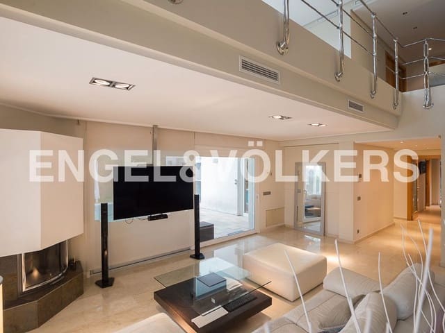 4 bedroom Villa for sale in Gilet with pool garage - € 790,000 (Ref: 8239283)