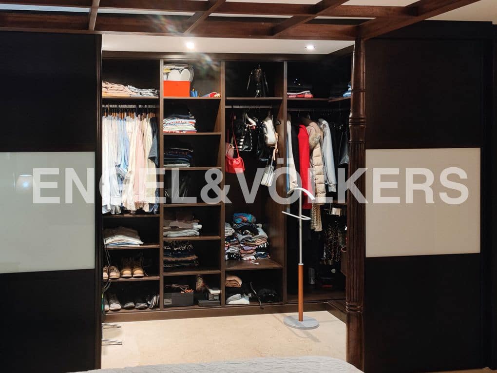 4 Zimmer Villa zu verkaufen in Gilet mit Pool Garage - 790.000 € (Ref: 8239283)