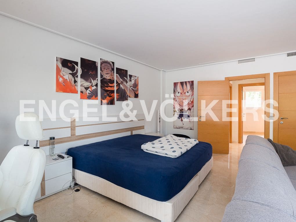 4 Zimmer Villa zu verkaufen in Gilet mit Pool Garage - 790.000 € (Ref: 8239283)