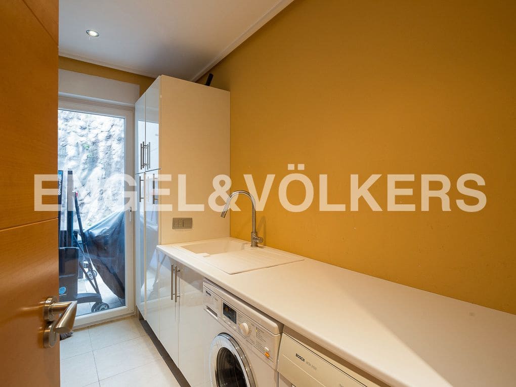 4 Zimmer Villa zu verkaufen in Gilet mit Pool Garage - 790.000 € (Ref: 8239283)