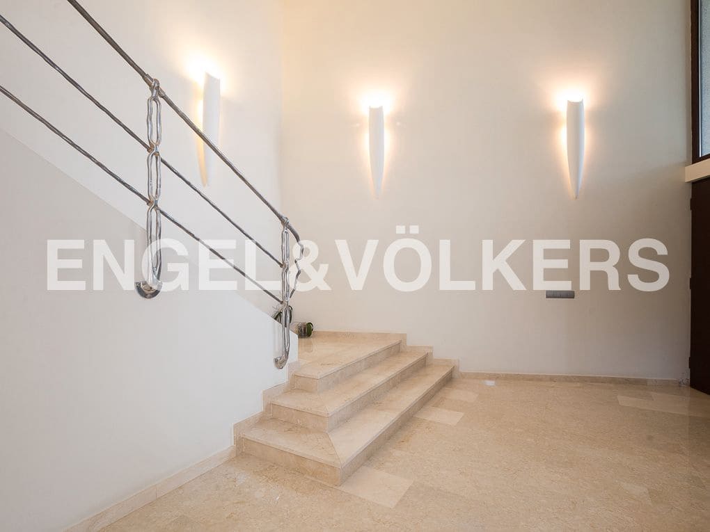 4 Zimmer Villa zu verkaufen in Gilet mit Pool Garage - 790.000 € (Ref: 8239283)