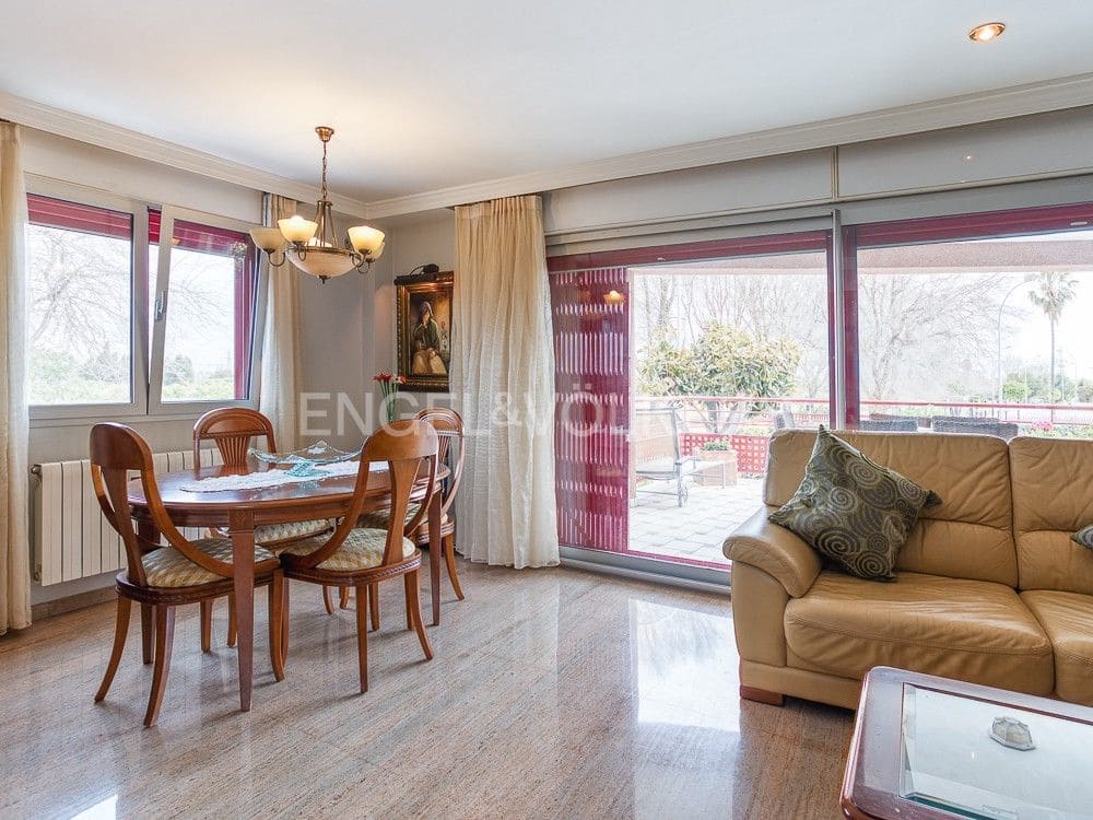 4 soverom Villa til salgs i Oliva med svømmebasseng garasje - € 570 000 (Ref: 8239287)