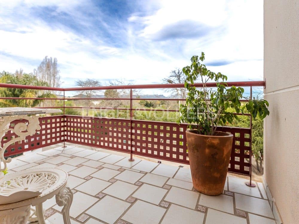 4 soverom Villa til salgs i Oliva med svømmebasseng garasje - € 570 000 (Ref: 8239287)
