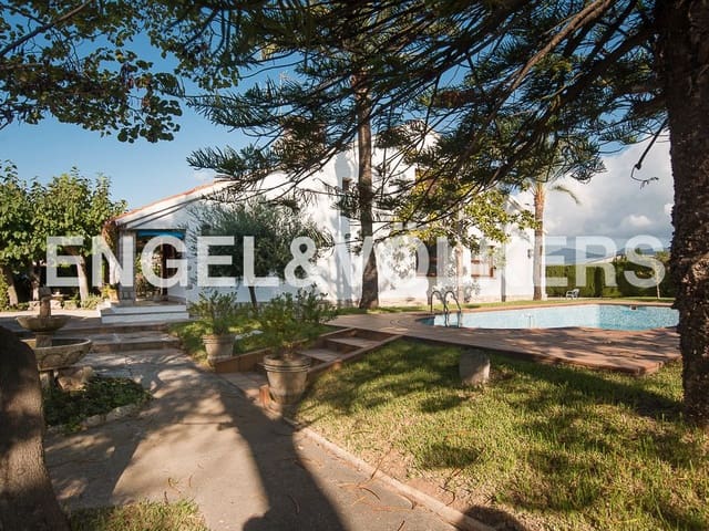 5 bedroom Villa for sale in El Grau de Castelló, Castelló de la Plana with pool garage - € 910,000 (Ref: 8239295)