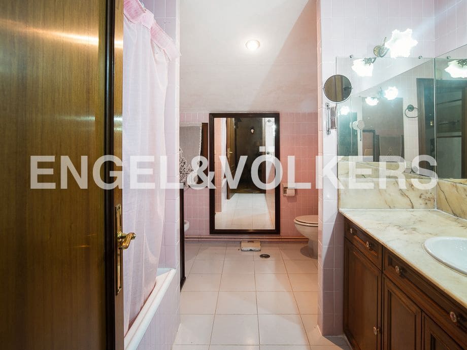 5 bedroom Villa for sale in Castello de la Plana with pool garage - € 910,000 (Ref: 8239295)