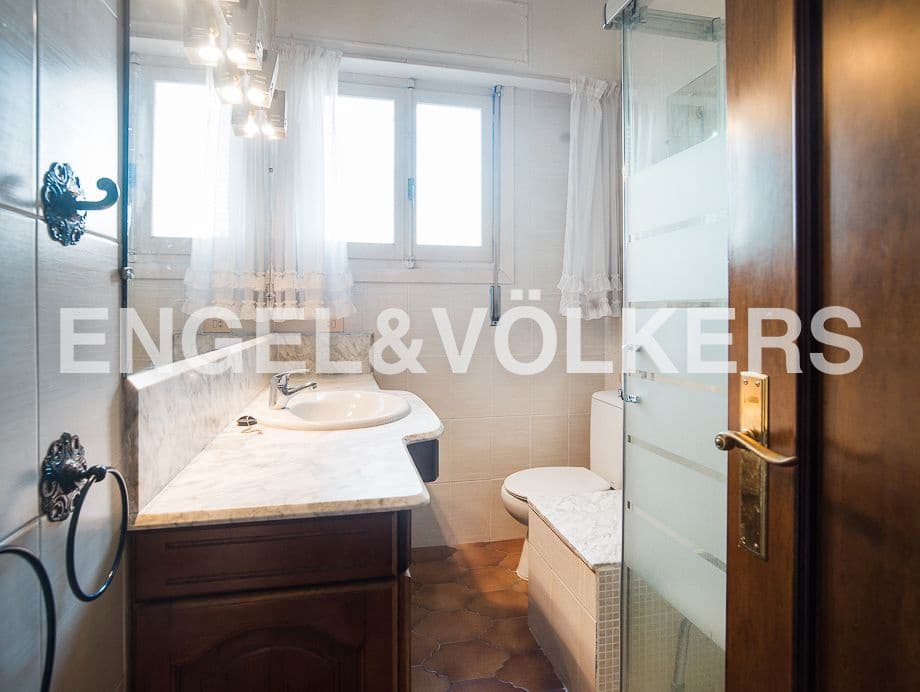 5 bedroom Villa for sale in Castello de la Plana with pool garage - € 910,000 (Ref: 8239295)