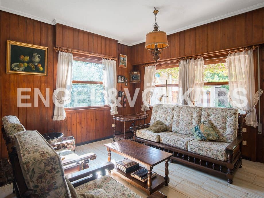 5 bedroom Villa for sale in Castello de la Plana with pool garage - € 910,000 (Ref: 8239295)