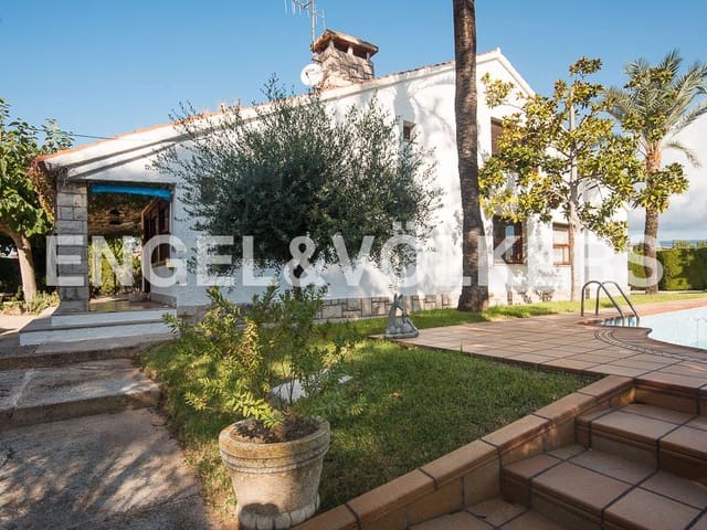 5 bedroom Villa for sale in El Grau de Castelló, Castelló de la Plana with pool garage - € 910,000 (Ref: 8239295)