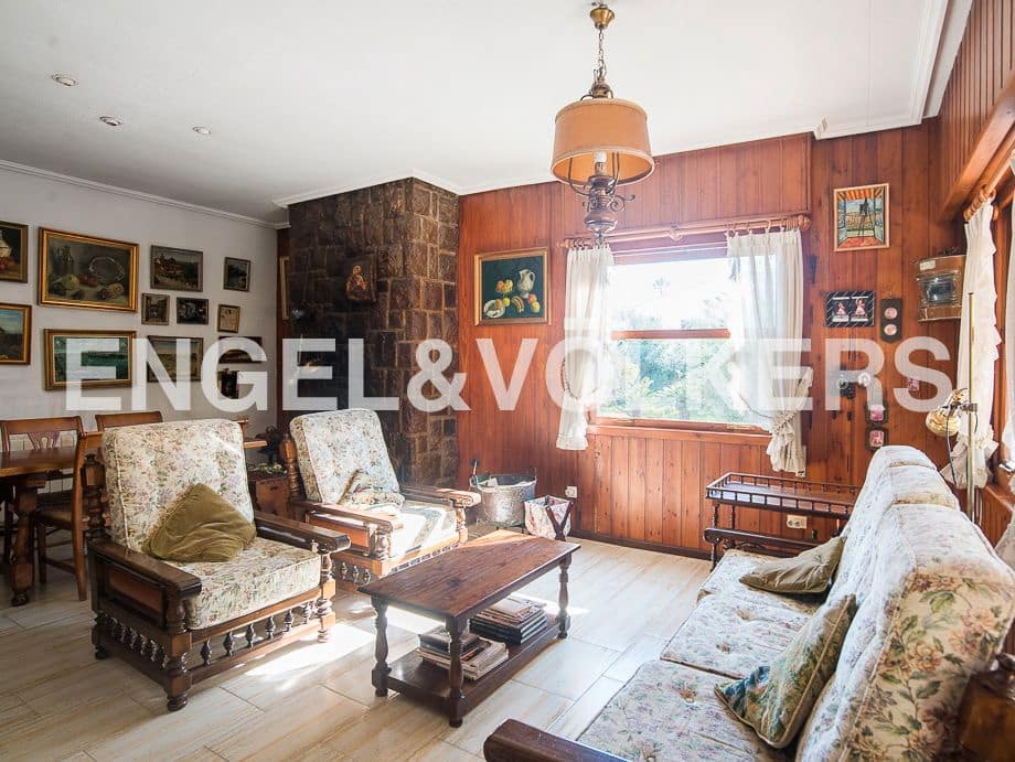 5 bedroom Villa for sale in Castello de la Plana with pool garage - € 910,000 (Ref: 8239295)