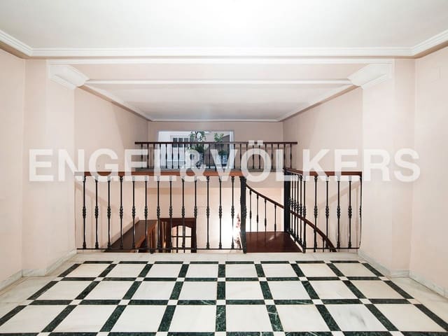 Casa de 6 habitaciones en Centro, Castelló de la Plana en venta - 600.000 € (Ref: 8239297)