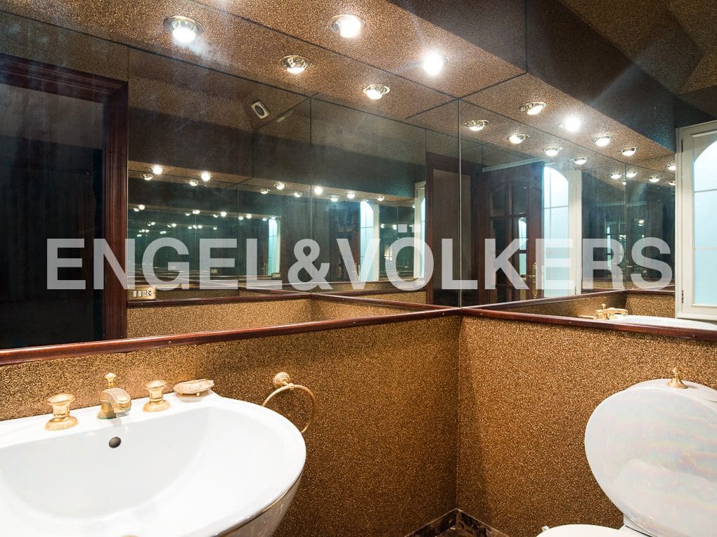 6 makuuhuone Omakotitalo myytävänä paikassa Castello de la Plana - 600 000 € (Ref: 8239297)