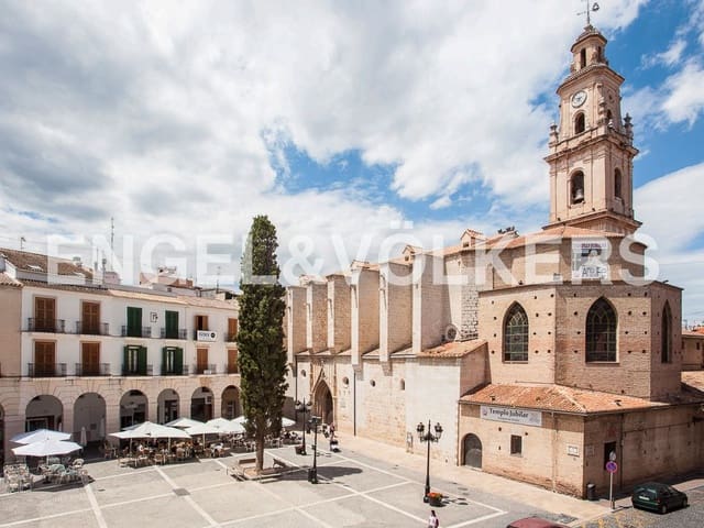 7 soverom Hus til salgs i Gandia med garasje - € 995 000 (Ref: 8239304)