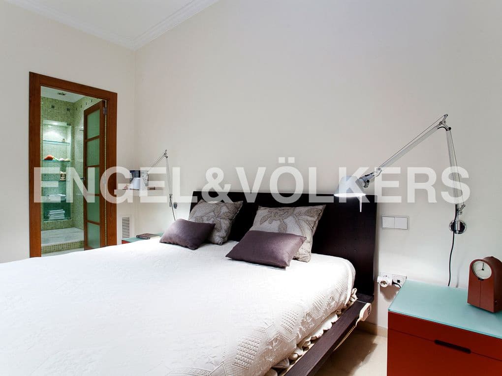 7 bedroom Commercial for sale in Gandia with garage - € 735,000 (Ref: 8239304)