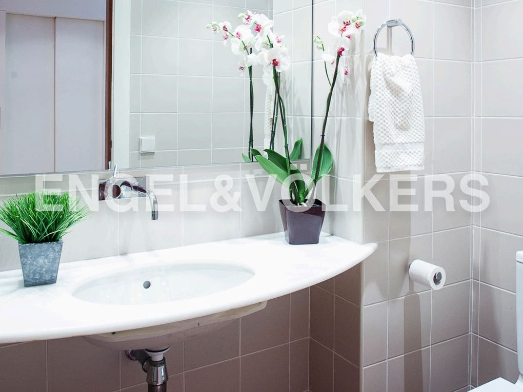 7 bedroom Commercial for sale in Gandia with garage - € 735,000 (Ref: 8239304)