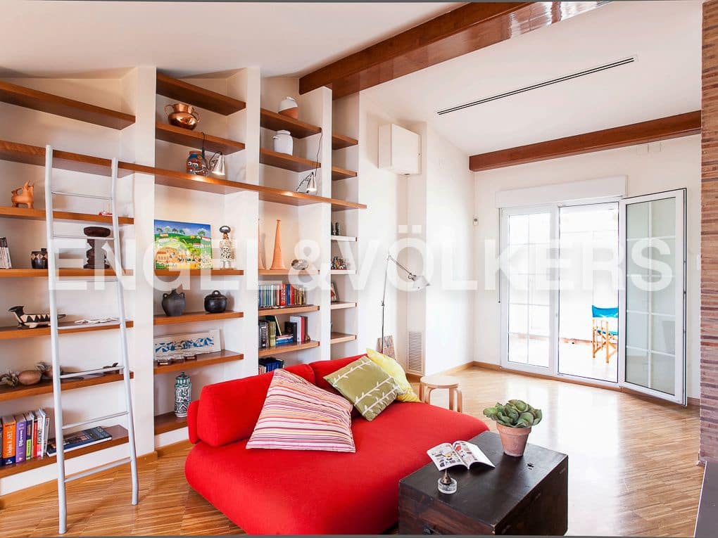 7 bedroom Commercial for sale in Gandia with garage - € 735,000 (Ref: 8239304)