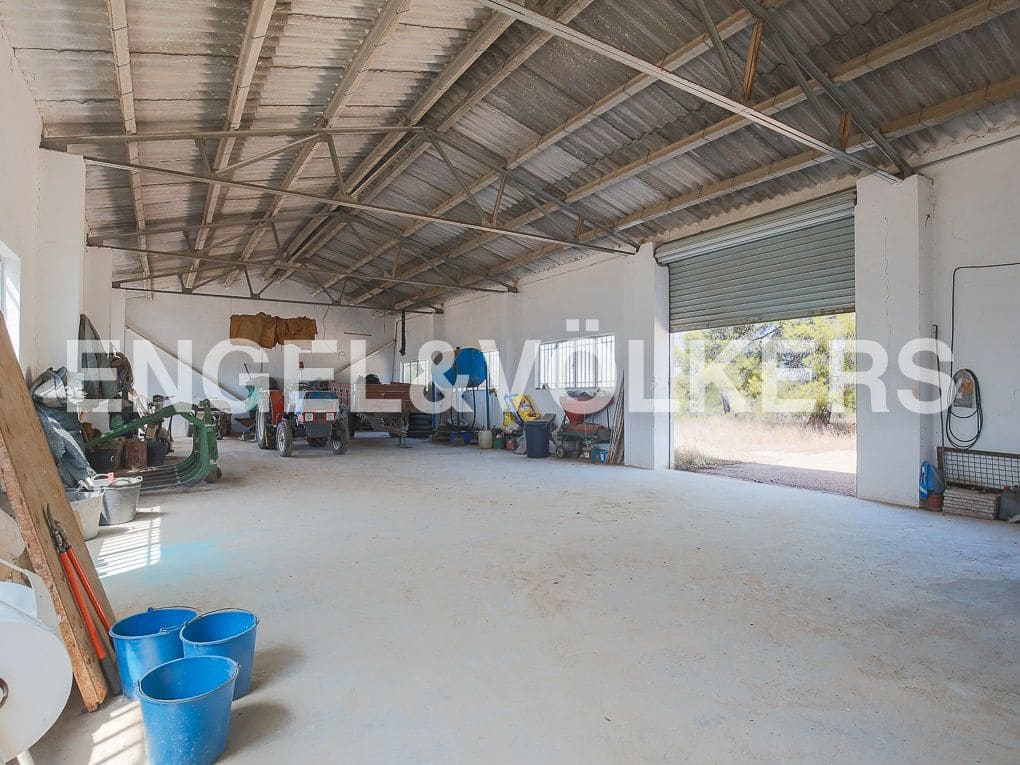 1 bedroom Finca/Country House for sale in Requena - € 350,000 (Ref: 8239331)
