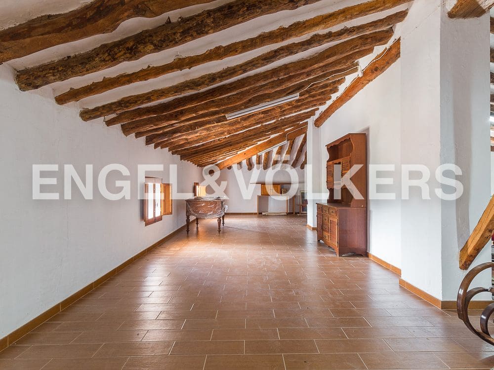 10 bedroom Finca/Country House for sale in Moixent with garage - € 1,500,000 (Ref: 8239357)