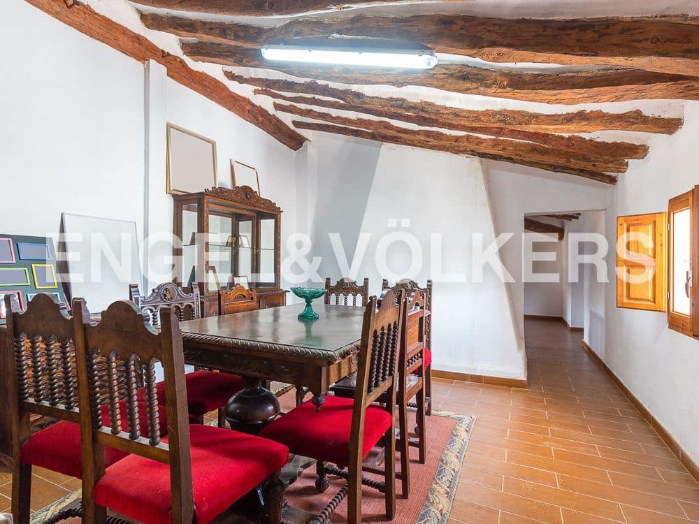 10 bedroom Finca/Country House for sale in Moixent with garage - € 1,500,000 (Ref: 8239357)
