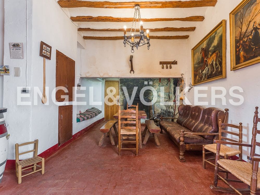 10 bedroom Finca/Country House for sale in Moixent with garage - € 1,500,000 (Ref: 8239357)