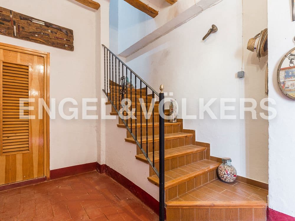 10 bedroom Finca/Country House for sale in Moixent with garage - € 1,500,000 (Ref: 8239357)