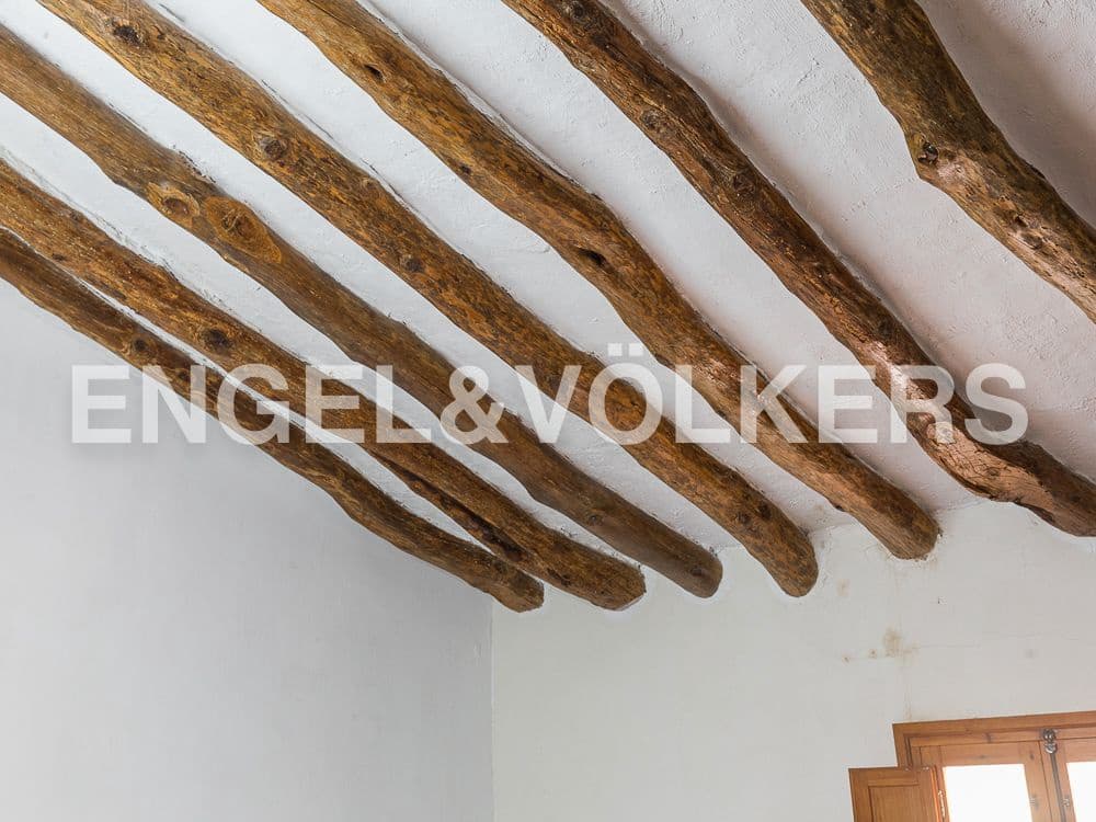 10 bedroom Finca/Country House for sale in Moixent with garage - € 1,500,000 (Ref: 8239357)