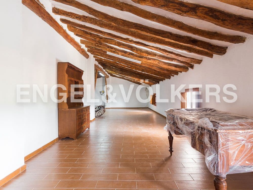 10 bedroom Finca/Country House for sale in Moixent with garage - € 1,500,000 (Ref: 8239357)