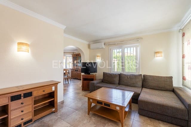 2 chambre Villa/Maison à vendre à Oliva Nova, Oliva avec piscine garage - 420 000 € (Ref: 8239360)