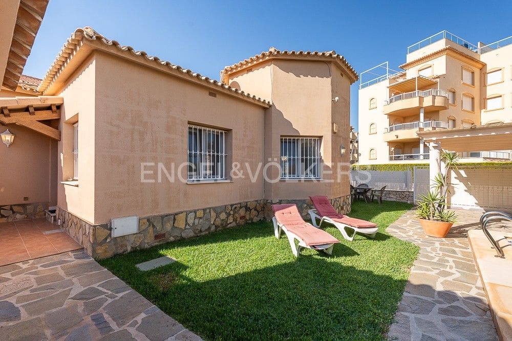 2 chambre Villa/Maison à vendre à Oliva avec piscine garage - 420 000 € (Ref: 8239360)